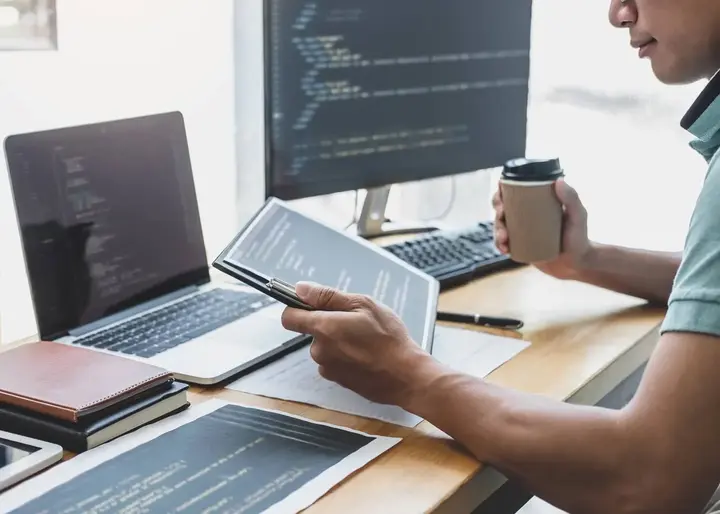 Služba aplikace dle typu