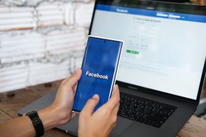 Jak se vyhnout zamítnutí reklamy na Facebooku